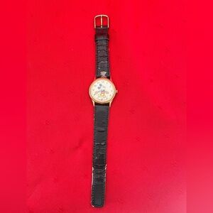 Vintage Collectible/antique Lotus quartz mickey mouse watch